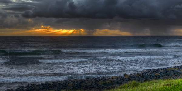 Sunset Storm over the Ocean - Australia- www.GreatPhotoTutorials.com